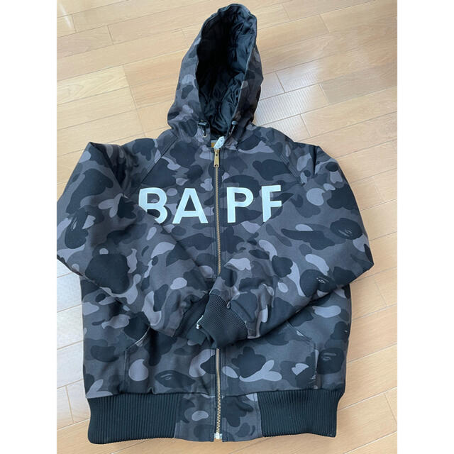 A BATHING APE(アベイシングエイプ)のA BATHING APE×Carhartt BAPEロゴサル迷彩ダックパーカ メンズのトップス(パーカー)の商品写真