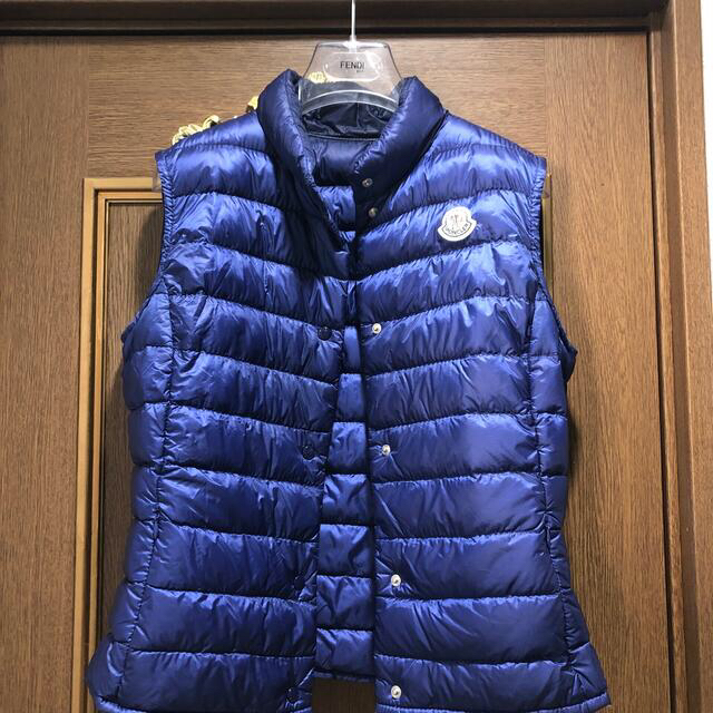 早いもの勝ち!!モンクレール軽量ダウンベスト | www.jarussi.com.br