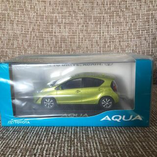 トヨタ(トヨタ)のTOYOTA AQUA ミニカー(模型/プラモデル)