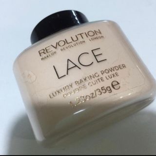 ★マット仕上がり★ベイキングLACE★Makeup Revolution (フェイスパウダー)