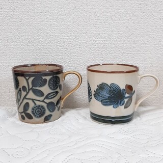 クラシコ(Classico)のペア 新品 日本製 美濃焼 クラシコ 北欧 花とオリーブ マグカップ (グラス/カップ)