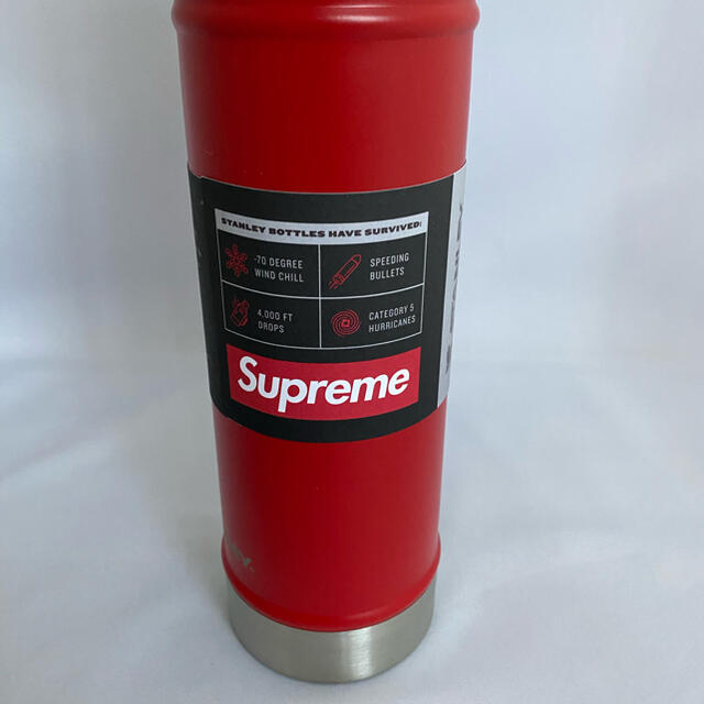 Supreme(シュプリーム)の未使用 19AW シュプリーム スタンレー 赤 ボトル 水筒 20oz  インテリア/住まい/日用品のキッチン/食器(タンブラー)の商品写真