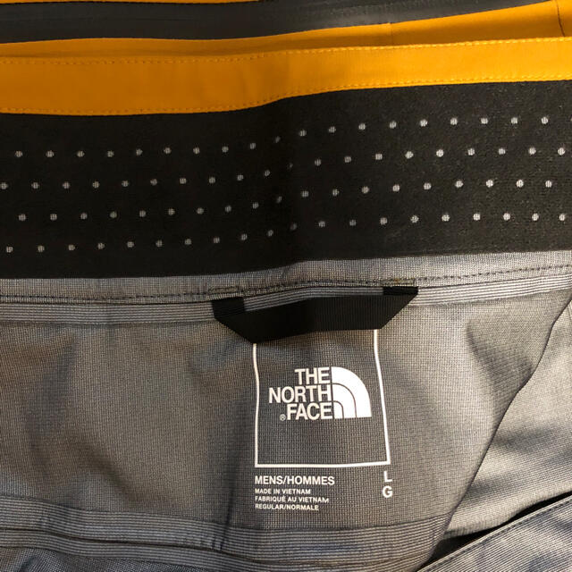 THE NORTH FACE(ザノースフェイス)の高機能　新品　ノースフェイス　メンズ　ビブパンツ　茶色　L スノーボードウェア スポーツ/アウトドアのスノーボード(ウエア/装備)の商品写真