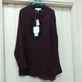 ユニクロ(UNIQLO)の値下げ！ユニクロ　タグ付き!WOMEN シルク　フリルブラウス（長袖）(シャツ/ブラウス(長袖/七分))