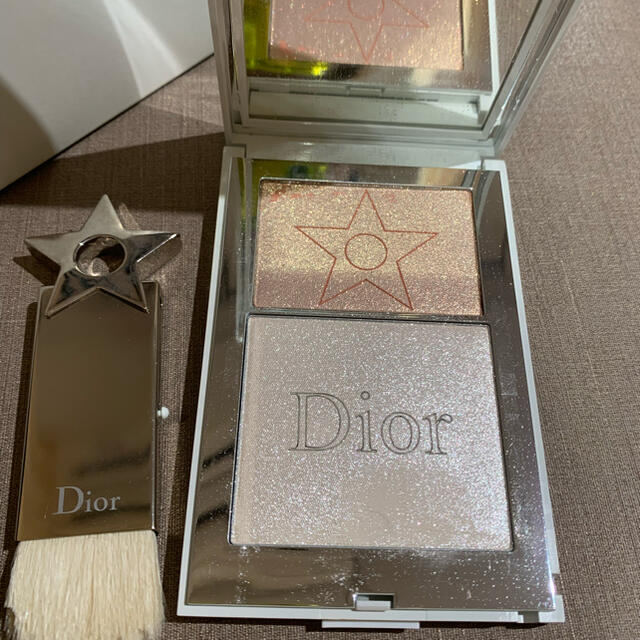 Dior(ディオール)のDior ハイライト チーク最後の値下げ コスメ/美容のベースメイク/化粧品(フェイスカラー)の商品写真