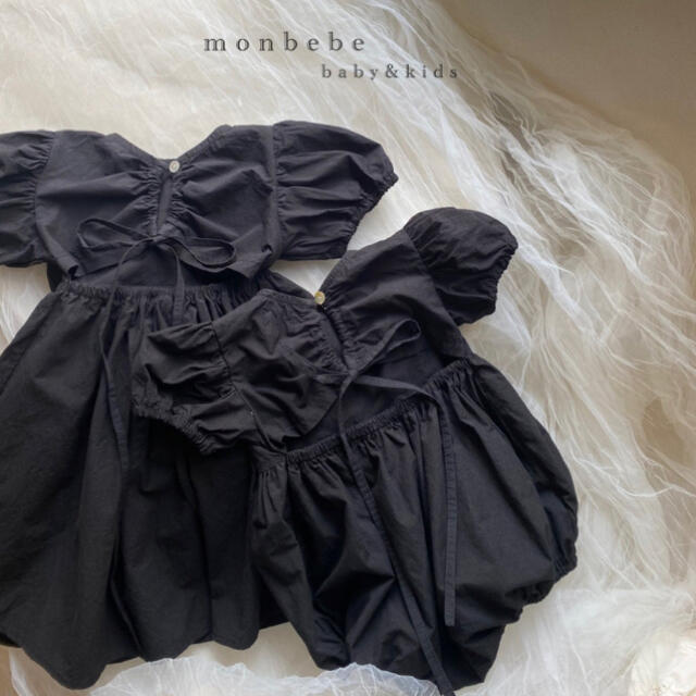 〈monbébé〉seolle ops ブラック キッズ/ベビー/マタニティのキッズ服女の子用(90cm~)(ワンピース)の商品写真