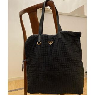 プラダ(PRADA)のprada ナイロン キルティングトートバッグ  黒(トートバッグ)