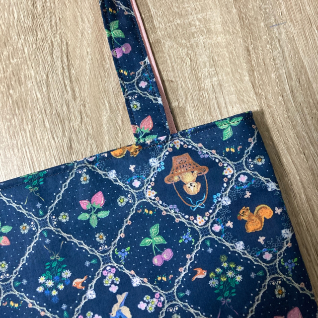 yukiemon ハンドメイド トートバッグ ⚮̈﻿ 専用ページ ハンドメイドのファッション小物(バッグ)の商品写真