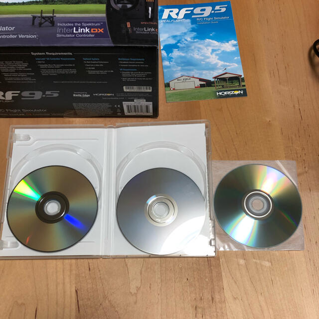  リアルフライト9.5 USBコントローラー.日本語説明書CD-ROM付属  エンタメ/ホビーのゲームソフト/ゲーム機本体(PCゲームソフト)の商品写真