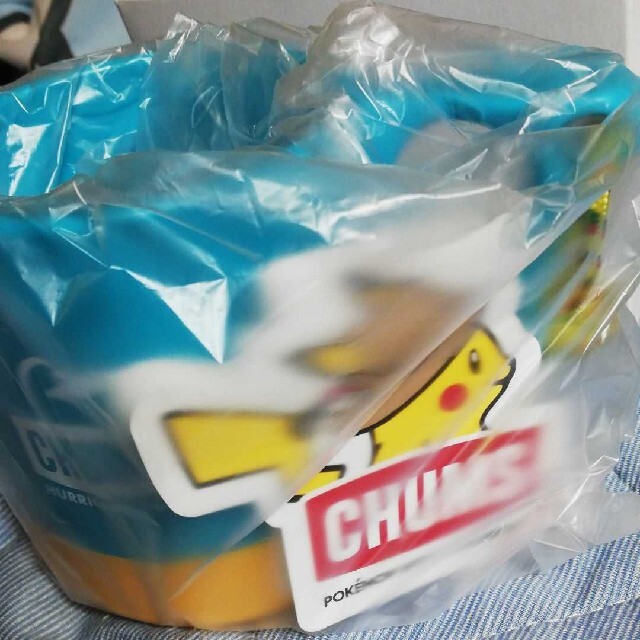 CHUMS(チャムス)のポケモン　CHUMS コラボ　キャンパーマグカップ　未使用　ブルー×イエロー スポーツ/アウトドアのアウトドア(食器)の商品写真