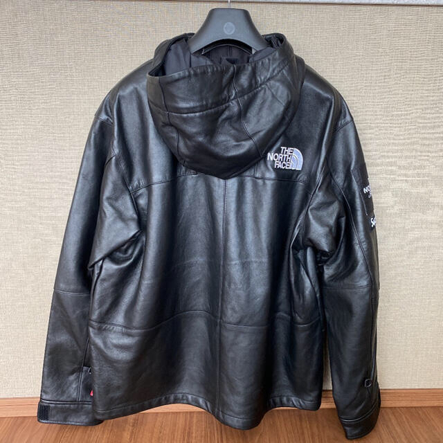 Supreme(シュプリーム)のSupreme  The North Face Leather Mountain メンズのジャケット/アウター(マウンテンパーカー)の商品写真