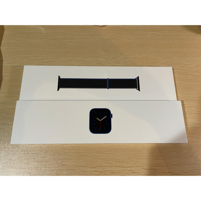 Apple(アップル)のApple Watch series6 44mm  GPS AppleCare+ スマホ/家電/カメラのスマートフォン/携帯電話(その他)の商品写真