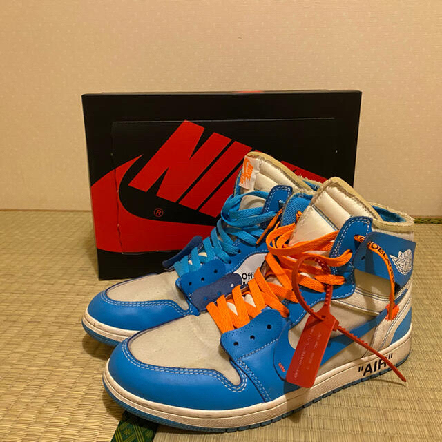 ジョーダン1 × off-white UNC