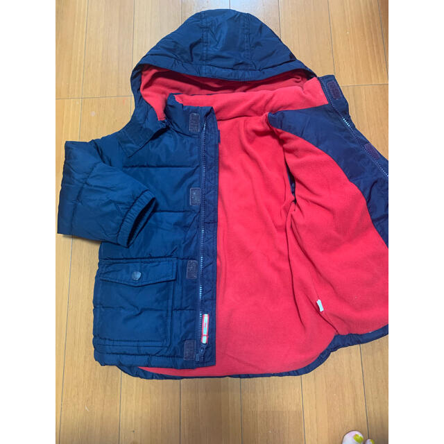 babyGAP(ベビーギャップ)のbabygap ダウンジャケット 100cm アウター ジャンパー キッズ/ベビー/マタニティのキッズ服男の子用(90cm~)(ジャケット/上着)の商品写真