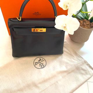 エルメス(Hermes)の美品エルメスケリーバッグ28 内縫いボックスカーフ　ゴールド現行V字金具(ハンドバッグ)