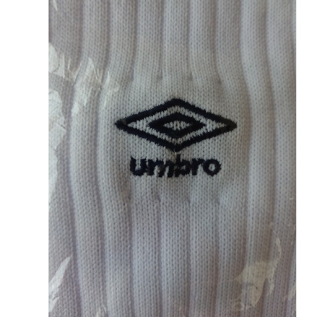 umbro サッカーストッキング 白 25-27センチ スポーツ/アウトドアのサッカー/フットサル(ウェア)の商品写真