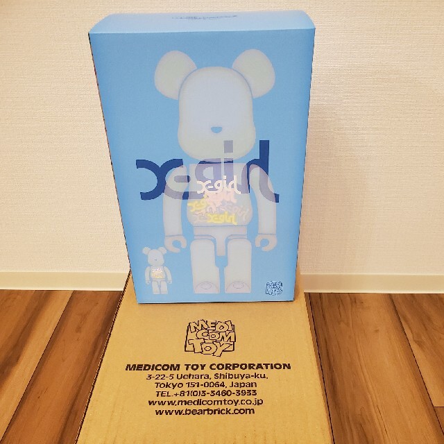 X-girl(エックスガール)のBE@RBRICK X-girl 2021 100％ & 400％ エンタメ/ホビーのフィギュア(その他)の商品写真