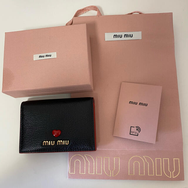 正規品　新品　MIU MIUカードケース　箱・袋付き