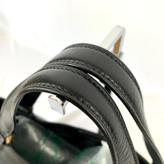 【極美品】ヒロフ パフータ シボ革 ハンドバッグ A4収納可能 ブラック レザー