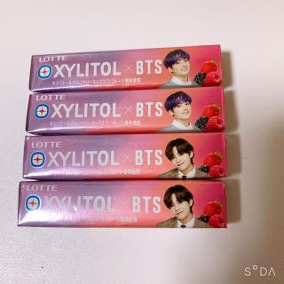 ボウダンショウネンダン(防弾少年団(BTS))のロッテ　BTS キシリトールガム　JUNG KOOK、V4個セット(アイドルグッズ)