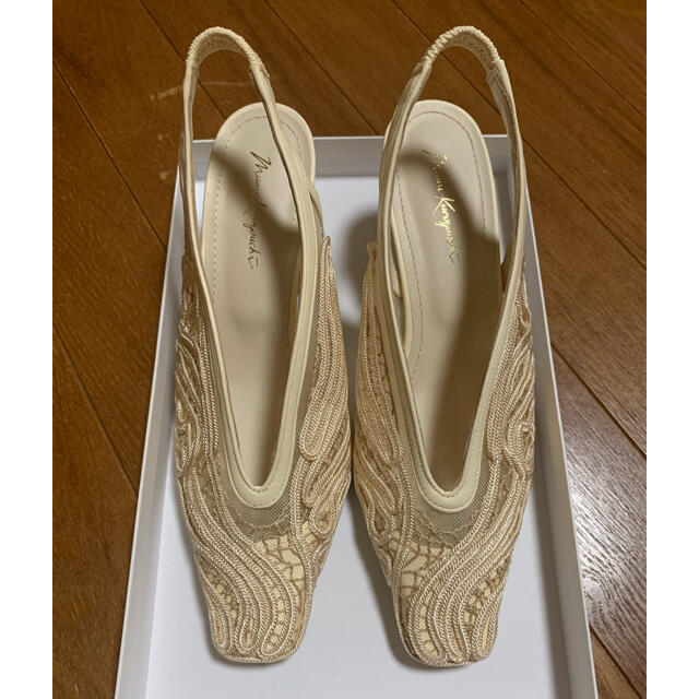 mame(マメ)のmame kurogouchi コード刺繍パンプス レディースの靴/シューズ(ハイヒール/パンプス)の商品写真