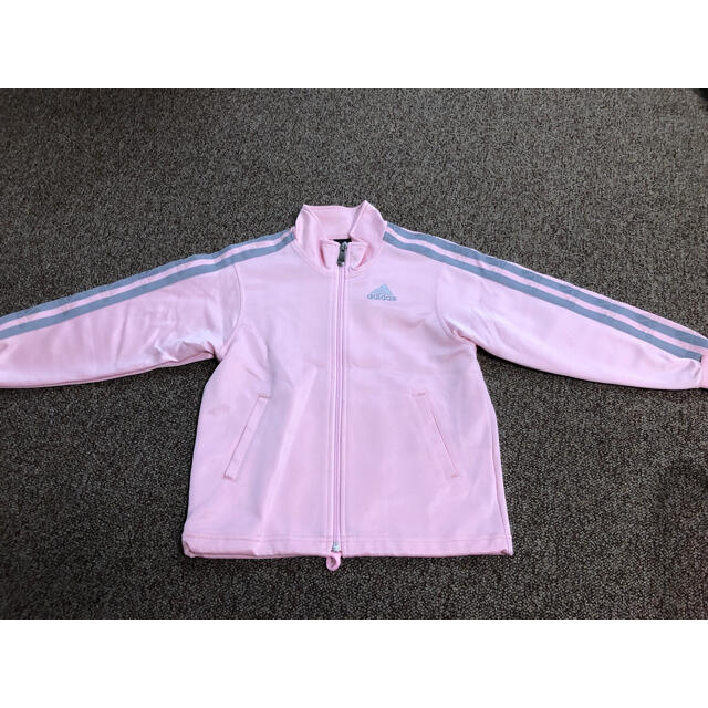 adidas(アディダス)のadidas ジャージ（子ども服） キッズ/ベビー/マタニティのキッズ服女の子用(90cm~)(ジャケット/上着)の商品写真