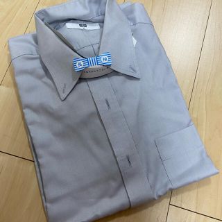 ユニクロ(UNIQLO)のユニクロ　カッターシャツ　グレー(シャツ)