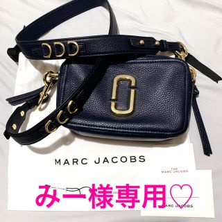 マークジェイコブス(MARC JACOBS)のマークジェイコブス　斜めがけバッグ　ボディバッグ　ネイビー　ゴールド(ボディバッグ/ウエストポーチ)