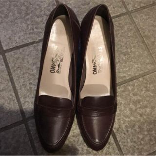 サルヴァトーレフェラガモ(Salvatore Ferragamo)のフェラガモ パンプス美品(ハイヒール/パンプス)