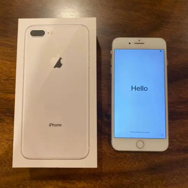 iPhone 8 シルバー 256 GB docomo