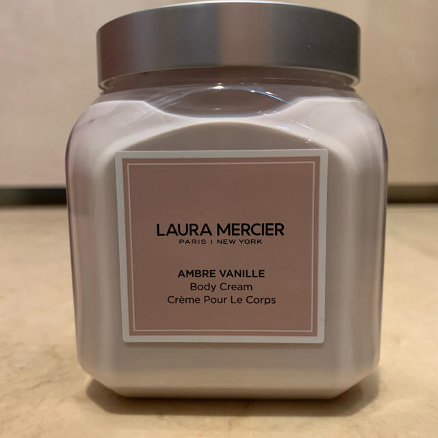 laura mercier(ローラメルシエ)のmikitty様お取置☆ローラメルシエ　ホイップト　ボディクリーム コスメ/美容のボディケア(ボディクリーム)の商品写真