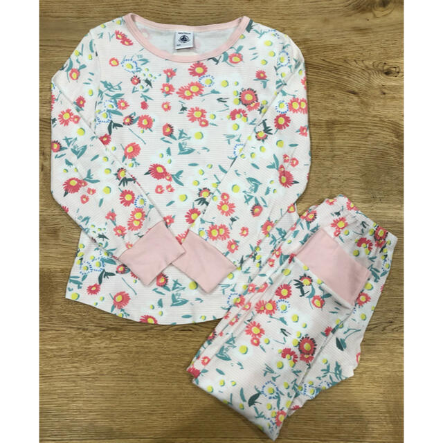 PETIT BATEAU(プチバトー)のプチバトー パジャマ 4a  キッズ/ベビー/マタニティのキッズ服女の子用(90cm~)(パジャマ)の商品写真