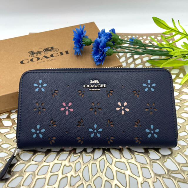 COACH - 新品未使用⭐︎COACH コーチ 長財布 透かしフラワー×ネイビー