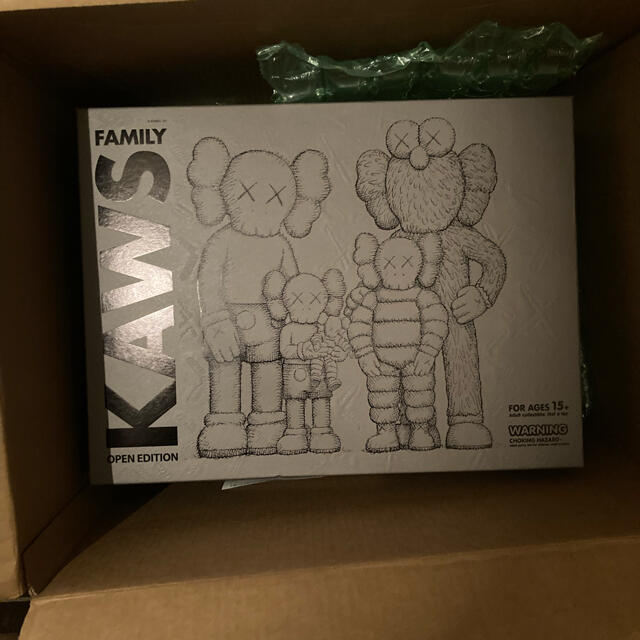 MEDICOM TOY(メディコムトイ)のkaws family brown ハンドメイドのおもちゃ(フィギュア)の商品写真