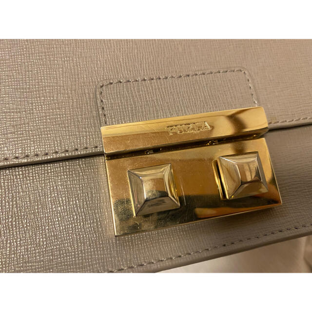 Furla(フルラ)の【値下げ】FURLAのメトロポリス　ショルダーバッグ　グレージュ レディースのバッグ(ショルダーバッグ)の商品写真