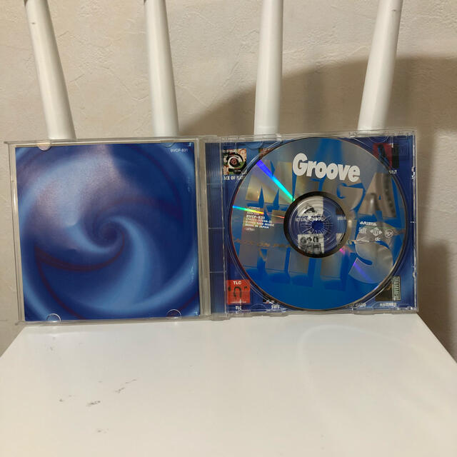 「MEGA HITS GROOVE」　オムニバス　CD  ダンス　ディスコ エンタメ/ホビーのCD(クラブ/ダンス)の商品写真