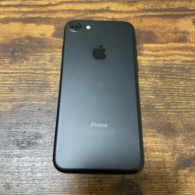 Apple(アップル)のiPhone7 32GB スマホ/家電/カメラのスマートフォン/携帯電話(スマートフォン本体)の商品写真