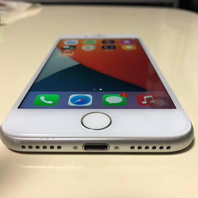 【値下げ】iPhone8 シルバー 64GB ジャンク auスマートフォン/携帯電話