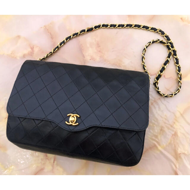 安い購入 CHANEL ショルダーバッグ チェーン マトラッセ ターンロック シャネル ヴィンテージ - ショルダーバッグ 安い購入 CHANEL ショルダーバッグ チェーン マトラッセ ターンロック シャネル ヴィンテージ - ショルダーバッグ