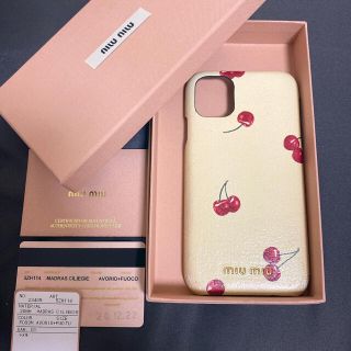 ミュウミュウ(miumiu)のmiumiu　iPhoneケース　マドラス　チェリー柄(iPhoneケース)