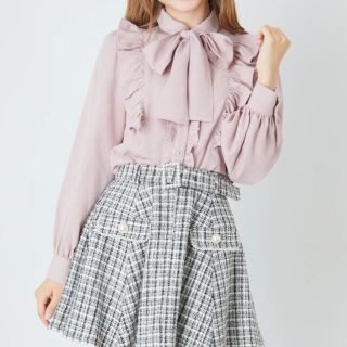 アンクルージュ(Ank Rouge)のAnk Rouge☆最新☆新品☆ビジューボタンリボンタイブラウス☆ピンク☆(シャツ/ブラウス(長袖/七分))