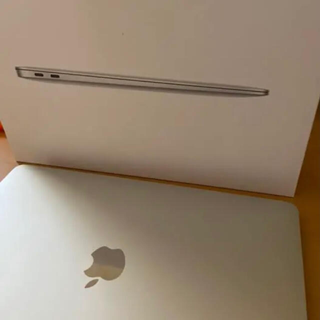 Macbook air 2018 シルバー