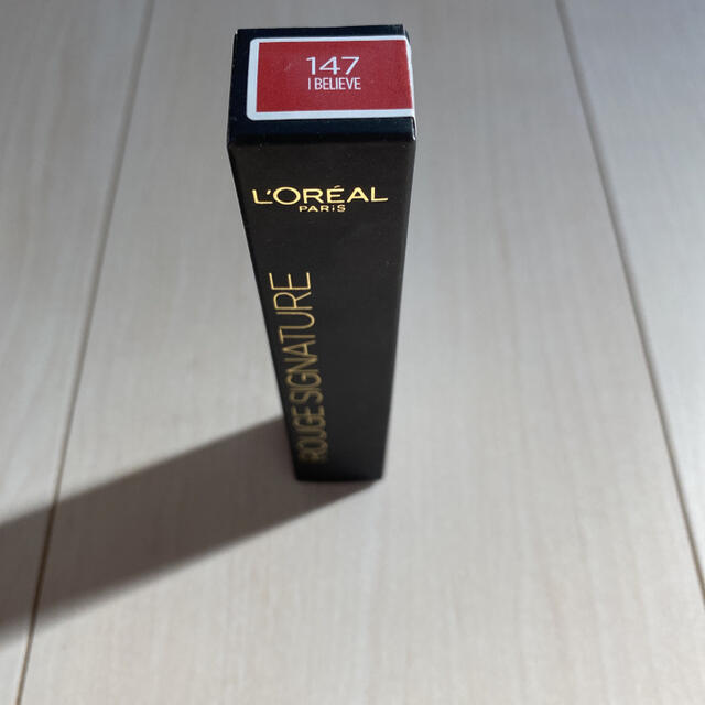 L'Oreal Paris(ロレアルパリ)の【新品】ロレアル パリ ルージュシグネチャー 147 コスメ/美容のベースメイク/化粧品(リップグロス)の商品写真