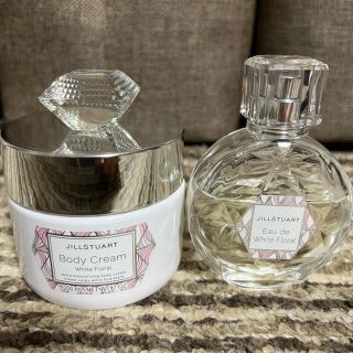 ジルスチュアート(JILLSTUART)の★ジルスチュアート　ホワイトフローラル　ボディクリーム&オードトワレ★(ボディクリーム)