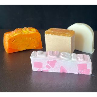 lush ラッシュ　ボディソープ　4点　111g(ボディソープ/石鹸)