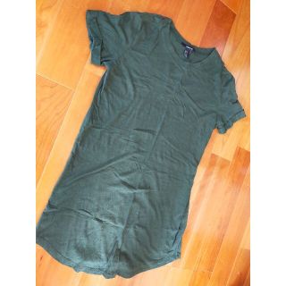 フォーエバートゥエンティーワン(FOREVER 21)のUsed[Forever21]ロング丈半袖Tシャツ 深緑(Tシャツ(半袖/袖なし))