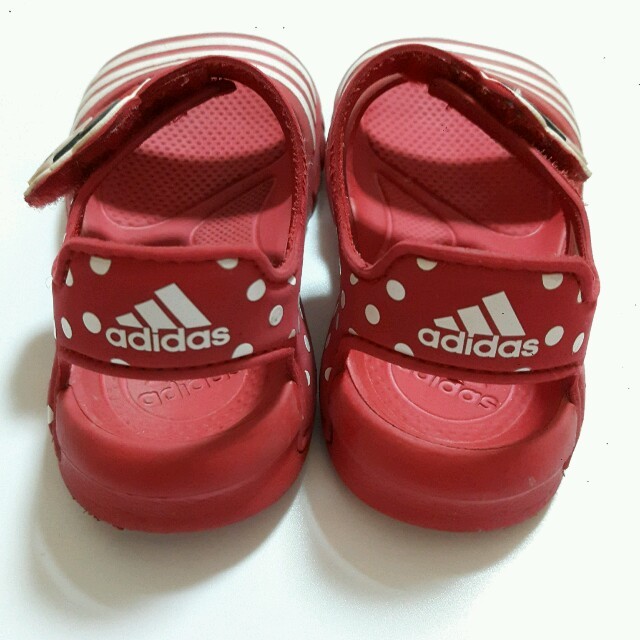 adidas(アディダス)のadidasキッズサンダル キッズ/ベビー/マタニティのキッズ靴/シューズ(15cm~)(サンダル)の商品写真