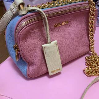 ミュウミュウ(miumiu)のミュウミュウバイアカラーショルダーバッグ(ショルダーバッグ)