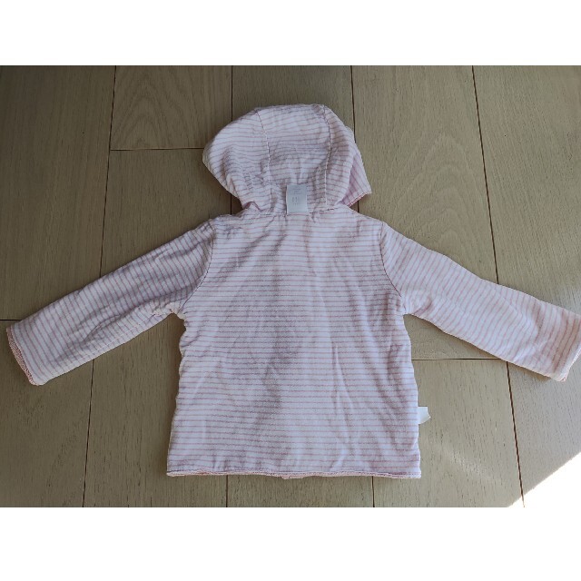 babyGAP(ベビーギャップ)のパーカー　フード　耳付き　リバーシブル GAP　babygap　70cm キッズ/ベビー/マタニティのベビー服(~85cm)(カーディガン/ボレロ)の商品写真