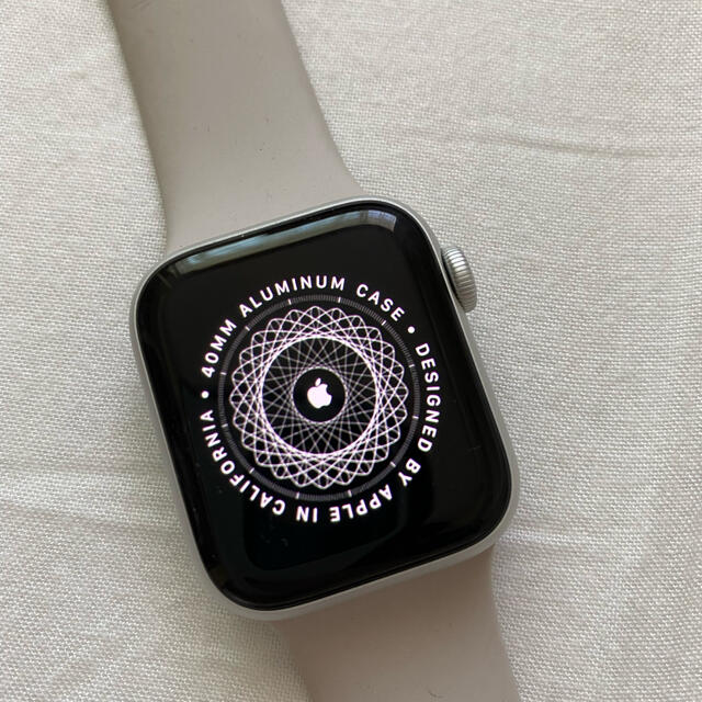 Apple Watch(アップルウォッチ)のApple Watch series5 早い者勝ち スマホ/家電/カメラのスマートフォン/携帯電話(その他)の商品写真